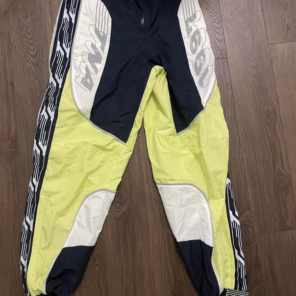 TNA - Reflective Pants - S - Picture 2 of 4